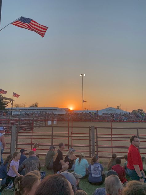 Fair Rodeo Fair Aesthetic, Country Fair, Fair Projects, County Fair, Summer Bucket Lists, Summer 24, Summer Bucket, Sun Rays, Pic Ideas