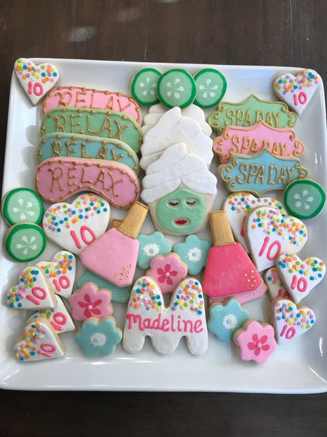 Spa Birthday Cookies, Spa Party Cookies, Spa Event, Spa Cookies, Spa Party Decorations, Makeup Birthday Party, Spa Cake, Kids Spa Party, Birthday Sleepover