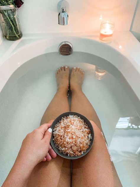 Himalayan Salt Bath Benefits Salt Bath Aesthetic, Salt Bath Benefits Spiritual, Salt Bath Benefits, Himalaya Salt, Bath Benefits, Bath Aesthetic, Himalayan Salt Bath, Himalayan Rock Salt, Epsom Salt Bath