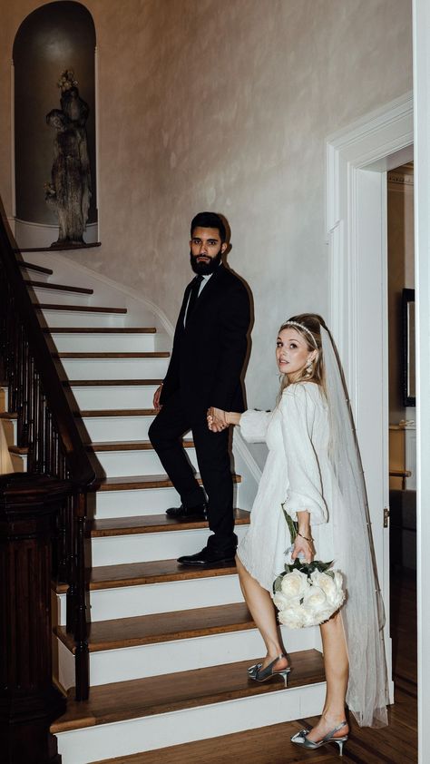 Heidi Florence en Instagram: "Who said a courthouse wedding 𝘤𝘢𝘯’𝘵 be 𝐚𝐛𝐬𝐨𝐥𝐮𝐭𝐞𝐥𝐲 𝐦𝐚𝐠𝐢𝐜𝐚𝐥 + 𝘣𝘢𝘥𝘢𝘴𝘴 ?! Because it can be 👏🏻✨⁣ ⁣ If you’re looking for an amazing location for pre/post wedding getting ready/photos, check out @heightshousenc and their wedding packages 🥰" Wedding Get Ready Photos, Moody Wedding Pictures, Legal Wedding, Wedding Getting Ready Photos, Photo Moodboard, Hollywood Glam Wedding, Courthouse Wedding Photos, Bee Photography, Wedding Getting Ready