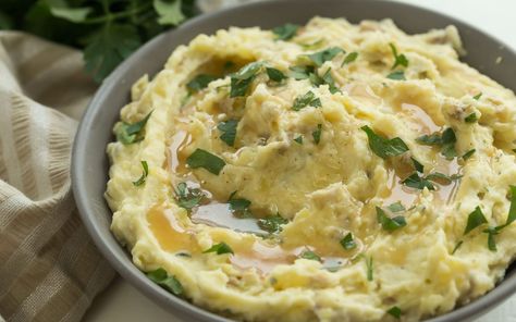 Boursin Mashed Potatoes, Tater Salad, Boursin Recipes, Easter Side Dishes Recipes, Cheese Mashed Potatoes, Easter Side Dishes, Greek Potatoes, Boursin Cheese, Potato Recipes Side Dishes