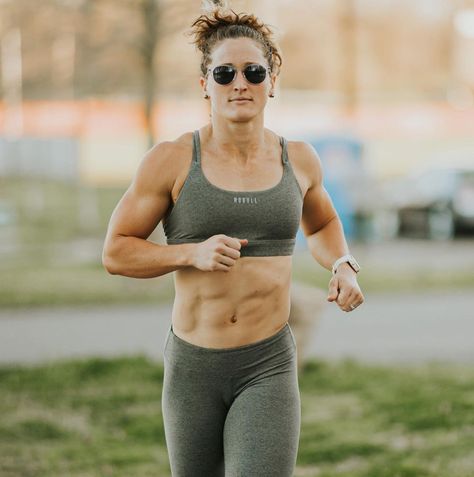 Tia-Clair Toomey [2021 Update]: Weightlifter, CrossFit Games & Net Worth Fit Girl Aesthetic, Crossfit Wallpaper, Female Crossfit Athletes, Running Photos, Fitness Vision Board, Lose Thigh Fat, Crossfit Women, Endurance Workout, Crossfit Training