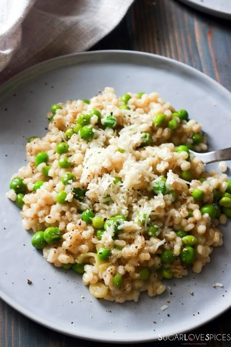 Barley Recipe Healthy, Barley Risotto, Barley Recipe, Pearl Barley, Risotto Recipes, Sweet Peas, Veggie Dishes, Vegetable Dishes, Main Meals