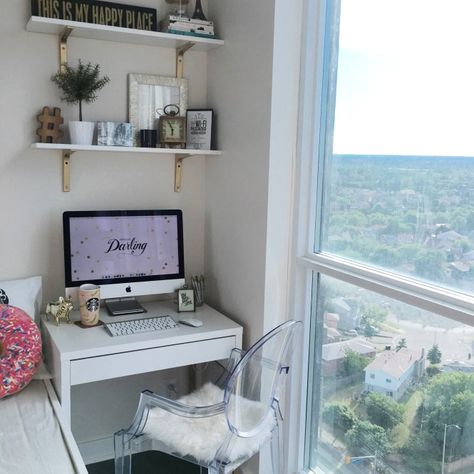 Home Office Small Space, Tiny Home Office, Dorm Room Organization, Apartment Organization, Study Room Decor, Home Office Space, Small Office, Trendy Home, April 20