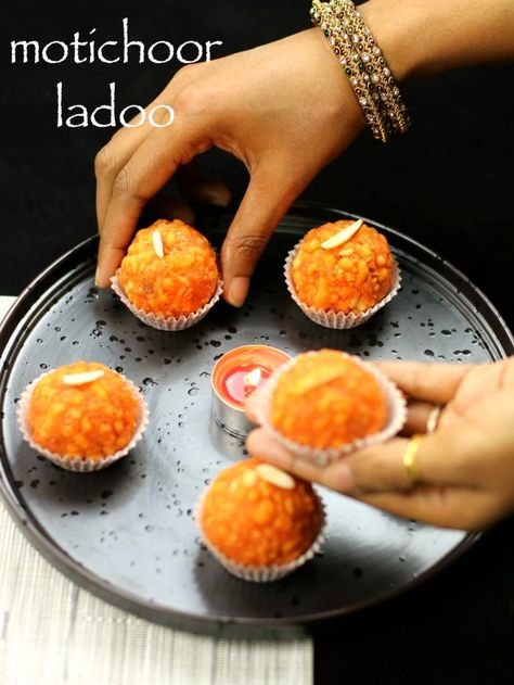 Motichoor Ladoo Recipe, Rava Sweet Recipe, Motichur Laddu, Motichoor Ladoo, Hebbars Kitchen, Easy Indian Dessert, Diwali Sweets Recipe, Laddu Recipe, Diwali Recipes