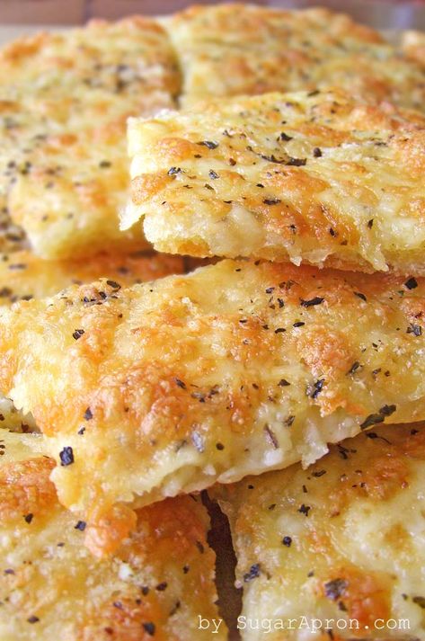 Cheesy Garlic Breadsticks, Cheesy Breadsticks, Bread Sticks Recipe, Garlic Breadsticks, Bread Sticks, Cheesy Garlic Bread, Cheesy Bread, Easy Cheesy, Cheese Bread