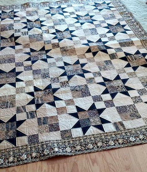 Simply Elegant Quilt Pattern Neutral Colored Quilt, Quilts For Men Patterns, Blue Quilt Patterns, Tiled Quilt, Rustic Quilts, Neutral Quilt, Free Quilting Patterns, Two Color Quilts, Red And White Quilts