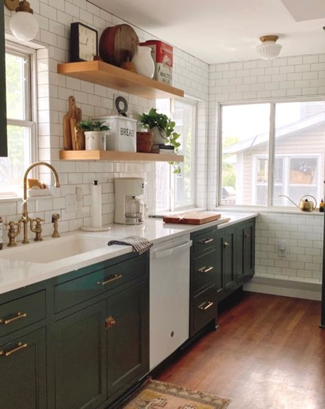 Credit: Olivia Wagner Rookwood Dark Green Sherwin Williams, Sw Rookwood Dark Green, Rookwood Dark Green, Dark Green Kitchen Cabinets, Dark Green Cabinets, Dark Green Kitchen, Dark Green Color, Green Paint Colors, Green Cabinets