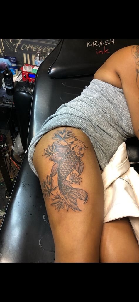 Koi fish Coy Fish Tattoo Colorful, Back Tattoo Women Spine Koi Fish, Coi Fish Thigh Tattoos Black Women, Koi Fish Leg Tattoo Women, Koi Fish Thigh Tattoo Women, Coi Fish Back Tattoo Black Women, Spiritual Thigh Tattoos For Women, Coi Fish Tattoo Black Women, Koi Fish Tattoo Black Women