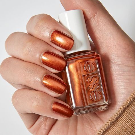 Burnt Orange Metallic Nails, Burnt Orange Gold Nails, Metallic Orange Nails, Burnt Orange Chrome Nails, Burnt Orange Nails, Spring Pedicure, Best Nail Polish, Metallic Nails, Fall Nail Colors