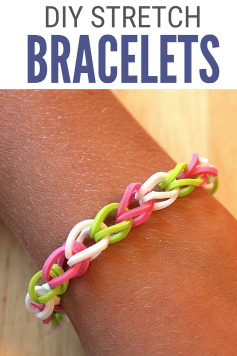 Learn how to make elastic bracelets. A simple DIY kid's craft tutorial idea! A step-by-step tutorial on How to Make DIY Stretch Bracelets!#thecraftyblogstalker#stretchbracelets#loombands#diykidsjewelry Rubber Band Bracelet Instructions, Diy Stretch Bracelets, Diy Rubber Band Bracelet, Loom Bands Tutorial, Rainbow Loom Bracelets Easy, Diy Elastic, Loom Band Bracelets, Rubber Band Crafts, Hanging Craft Ideas