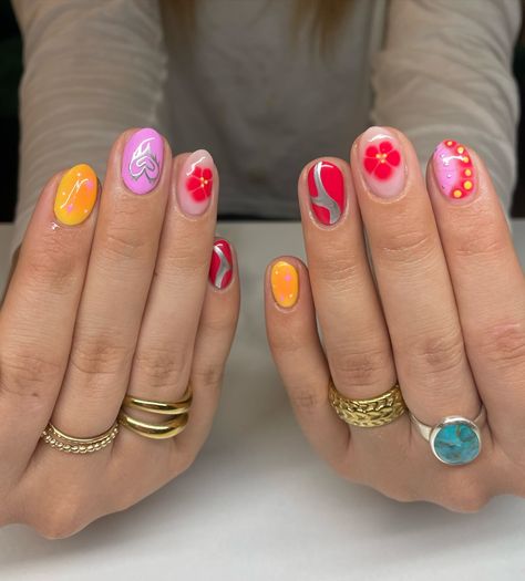 The heart is a personal fav Nailart Summer, Gel Overlay, Bright Nails, Thanksgiving Nails, Girls Nails, Prom Nails, Summer Nail, Holiday Nails, Nails Nailart