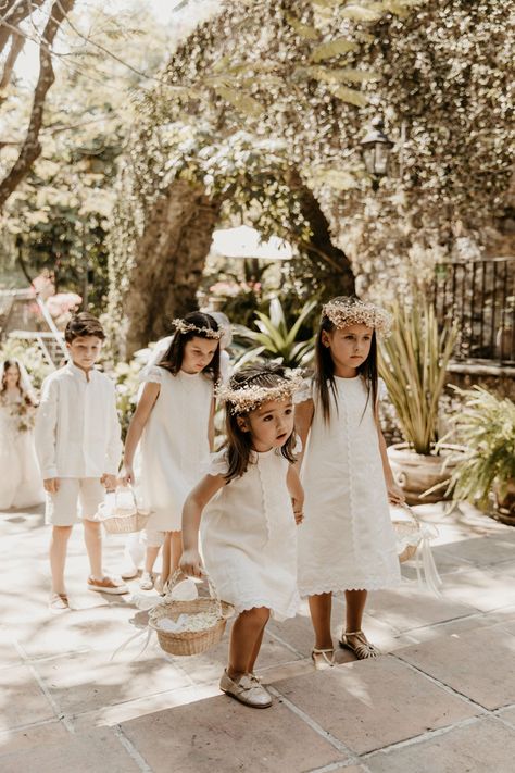 This Antique Inspired Mexican Wedding at Hacienda Acamilpa Brings the Wow with the Details | Junebug Weddings Hacienda Acamilpa, Wedding Plastic Cups, Monique Lhuillier Bridal, Hacienda Wedding, V Hair, Beach Wedding Inspiration, Sweet Kisses, Ceremony Arch, Mexican Wedding