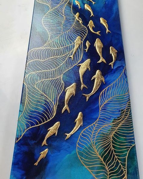 Gold Fish Painting, Sea Creatures Art, Oil Pastel Colours, Linear Art, Gold Art Painting, Art Decor Diy, Landscape Art Painting, Textured Canvas Art, Plaster Art