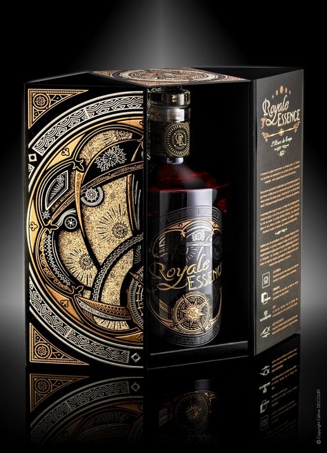 Luxury Box Design, Whiskey Packaging, Wine Bottle Design, Luxury Packaging Design, Creative Package Design, Alcohol Packaging, Creative Box, Creative Package, Graphic Design Packaging