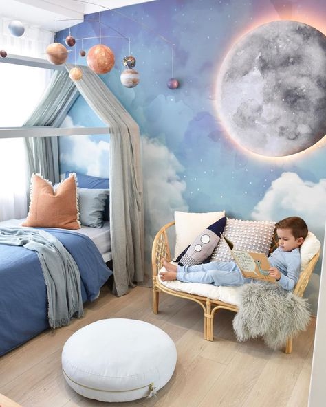 Boys Space Bedroom, Boy Room Themes, Rattan Bench, Space Themed Bedroom, Toddler Boys Room, Ideas Hogar, Toddler Rooms, Baby Room Design, Space Room