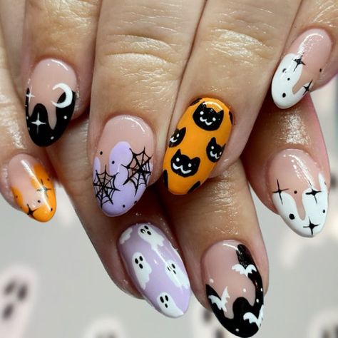 Sophisticated Halloween, Cats White, China Nails, Nail Types, Soft Lavender, Halloween Nail Designs, Halloween Nail, Nail Length, Short Nail Designs