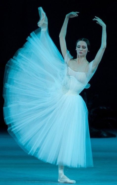 Svetlana Zakharova ~Giselle #svetlanazakharova #giselle Svetlana Zakharova Giselle, Giselle Ballet, Ballet Giselle, Svetlana Zakharova, Ballet Dance Photography, Contemporary Ballet, Princesa Tiana, Ballet Pictures, Bolshoi Theatre