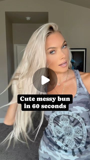 HannaLee Marie | Makeup Artist & Entrepreneur on Instagram: "Messy bun in 60 seconds! Save this video so you remember how to do it. ✨" Messy Bun Quick, Long Hair Messy Bun Tutorial Videos, Messy Bun For Very Long Hair, Hair Messy Bun, Messy Hair Styles For Long Hair, Messy Bun For Thick Long Hair, Messy Bun Thick Hair Tutorial, How To Do A Messy Bun With Long Hair, Messy Bun Hack