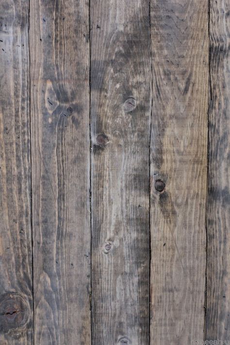 how to paint wood to look weathered and rustic Revamping Furniture, Barnwood Furniture, Vintage Doors, Paint Wood, Furniture Refinishing, Aging Wood, Cottage Interiors, Painting Furniture, Log Cabins