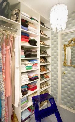 Narrow Walk In Closet, Closet Interior, Maximize Closet Space, Small Walk In Closet, How To Organize Your Closet, Contemporary Closet, Beautiful Closets, Walk In Closet Design, Walking Closet