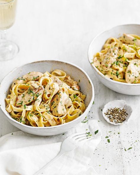 Tarragon, chicken and wine is always a wonderful combination. This creamy tagliatelle recipe really showcases the power of simple but classic flavours Chicken Tagliatelle Recipes, Chicken Tagliatelle, Tagliatelle Recipe, Tarragon Chicken, Light Pasta, Creamy Chicken Recipes, Creamy Pasta Recipes, Delicious Magazine, Mustard Chicken