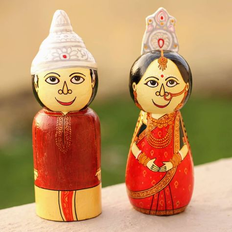 Maavni Designs Decor Crafts on Instagram: “Bengali bride groom doll pair made on request Good morning, to friends and well wishers. January has started with lot of ad-hoc works and…” Bengali Decoration Ideas, Bengali Bride, Ad Hoc, Bottle Art, Bride Groom, Decor Crafts, Design Crafts, Good Morning, Novelty Christmas