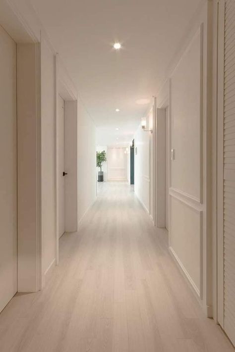 Wooden Flooring For Bedroom, Light Wooden Floor, Wooden Floors, 아파트 인테리어, Living Room Design Decor, Teen Bedroom Decor, Dream House Interior, Living Room Decor Apartment, House Entrance