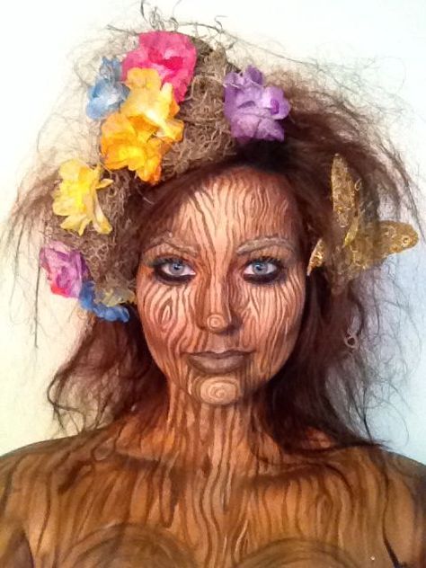 Tree Costume Makeup, Tree Makeup Halloween, Whomping Willow Costume, Fantasy Stage Makeup, Tree Makeup Look, Tree Face Paint, Mother Nature Costume Makeup, Mother Nature Makeup, Tree Cosplay