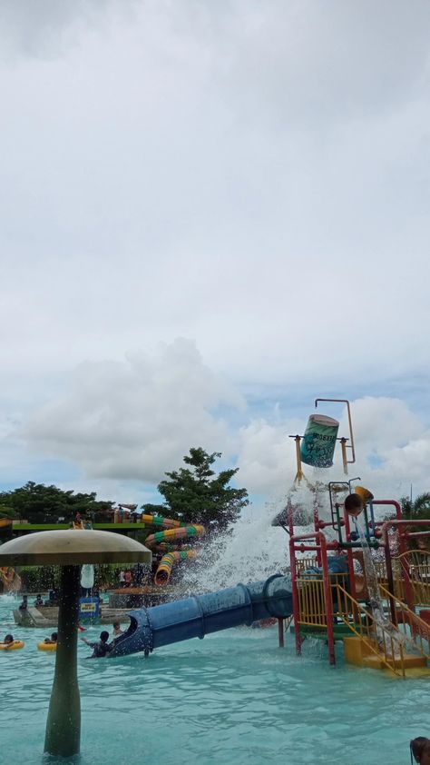 Wet N Joy Water Park Snap, Water Park Snap, Waterpark Picture Ideas, Resort Snap, Water Park Aesthetic, Waterpark Aesthetic, Pretty Flowers Photography, Water Theme Park, Pool Poses