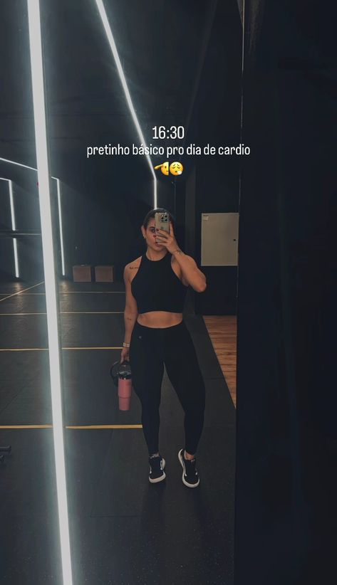 Frases Academia, Academia Story, Gym Content, Gym Photos, Musa Fitness, Gym Fits, Workout Attire, Gym Inspiration, Instagram Aesthetic