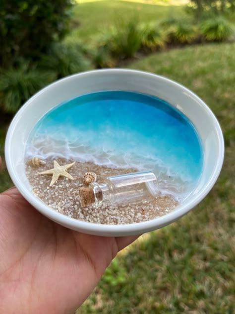 Cheap Wedding Favor Ideas, Beach Crafts Diy, Seashell Art Diy, Resin And Wood Diy, Wedding Favor Ideas, Backyard Oasis Ideas, Resin Crafts Tutorial, Shell Crafts Diy, Sea Crafts