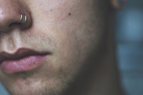 Piercing No Rosto, Nose Accessories, October Evening, Piercing Men, Guys Ear Piercings, Double Nose Piercing, Men's Piercings, Piercing Chart, Septum Piercings