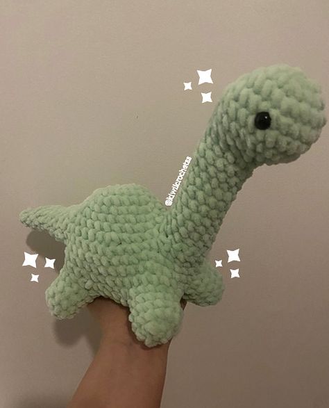 Crochet Plushies Dinosaur, Aesthetic Amigurumi Free Pattern, Brachiosaurus Crochet Pattern, How To Crochet Dinosaur, Green Crochet Animals, Crochet Animals Cute, Crochet Brachiosaurus, Crochet Stuff Animals, Cute Crochet Stuffed Animals