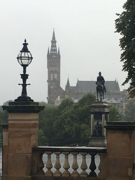 Glasgow Street Style, Glasgow Scotland Aesthetic, Glasgow Aesthetic, Scotland Architecture, Scottish Autumn, Glasgow Photography, Scottish Architecture, Edinburgh Aesthetic, Glasgow Architecture