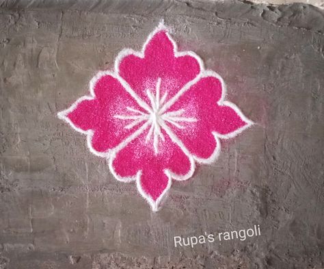 Simple rangoli easy rangoli Choti Diwali Rangoli Designs Unique, Aesthetic Small Rangoli, Simpal Rangoli Image, Very Easy Rangoli Designs For Kids, Rangoli Small Design, Rangoli Small Easy, Rangoli Designs Flower Simple, Small Easy Rangoli Designs, Rangoli Simple Design Easy