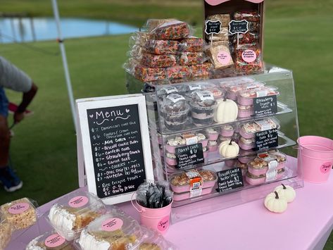 Did my first vendor pop up this weekend. What an awesome experience! I met so many wonderful people, both customers and vendors. Can’t wait for the next one! #vendorpopup #farmersmarkets #orlandobaker #smallbusiness #smallbusinessowner #wintergarden #orlando @stoneybrookwestgc Cake Pop Up Shop, Cupcake Pop Up Shop Display, Cupcake Vendor Booth Ideas, Baker Vendor Booth Display Ideas, Bakery Pop Up, Cookie Vendor Booth Ideas, Bakery Pop Up Shop Display, Bakery Pop Up Shop Ideas, Cookie Pop Up Shop