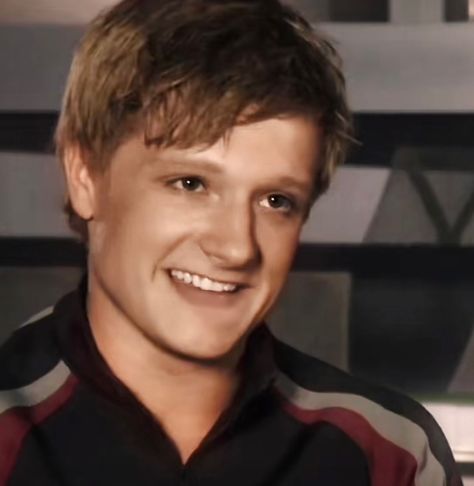 Peeta Mellark Hot Photos, Peeta Mellark Cute, Peeta Bread, Hunger Games Peeta, Finnick Odair, Peeta Mellark, Josh Hutcherson, Book Show, Most Beautiful Man