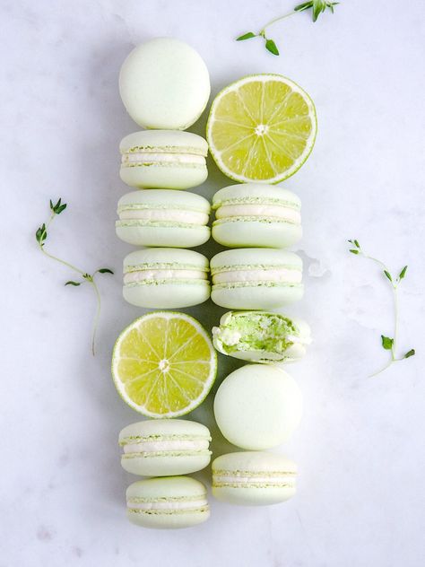 Zesty Lime Macarons - Julie Marie Eats Aesthetic Desserts Photography, Green Esthetic, Spring Tart, Lime Macarons, Food Staging, Dolci Finger Food, Kue Macaroon, Lemon Mousse, Macaron Flavors