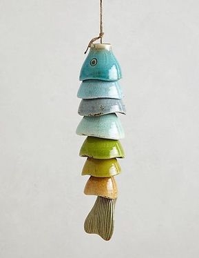 Diy Keramik, Clay Fish, Egg Carton Crafts, Diy Wind Chimes, Kids Pottery, Ceramic Workshop, Easter Decorations Dollar Store, Ceramic Fish, Easter Decorations Outdoor