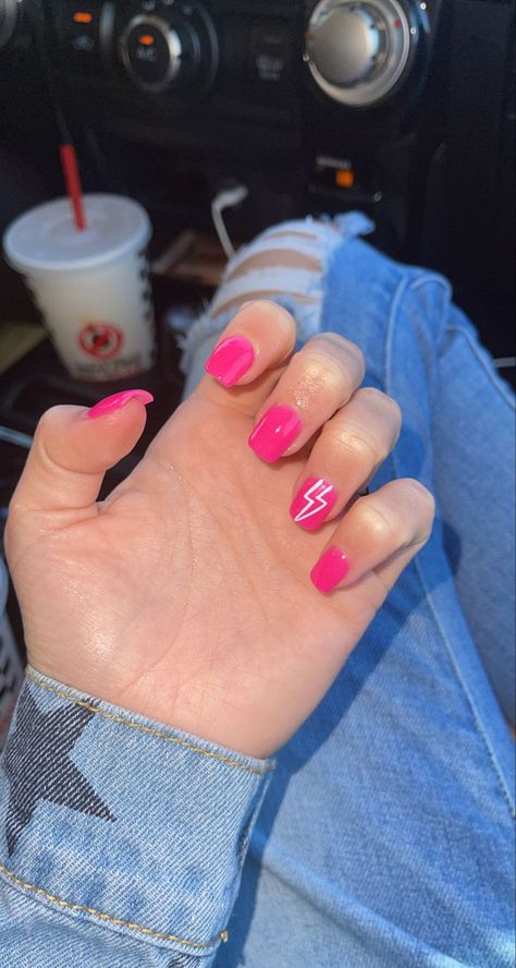 How To Do A Lightning Bolt On Nails, Pink Lighting Bolt Nails, Preppy Nails Lightning Bolt, Pink Nails Lightning Bolt, Nail Ideas With Lightning Bolt, Nail Designs With Lightning Bolt, Hot Pink Lightning Bolt Nails, Western Lightning Bolt Nails, Hot Pink Nails With Lightning Bolt