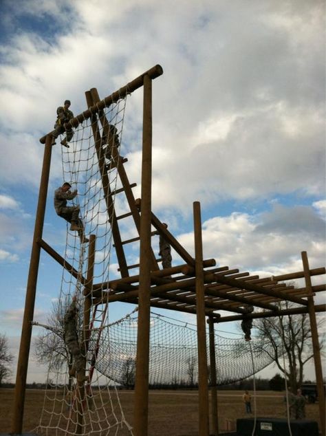 The first Missouri Army National Guard Air Assault Course is underway at Camp Crowder. Obstacle Course Aesthetic, Army Obstacle Course, Army Training Camp, Gym Class Obstacle Course, Jungle Jim, Missouri Travel, Army Training, Military Photography, Army National Guard