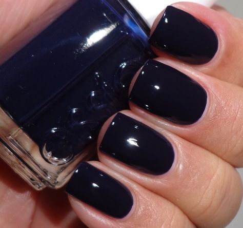 Swatches Ideas, Nails Dark, Super Nails, Blue Nail, Essie Nail Polish, Dark Nails, Essie Nail, Nail Polish Colors, Love Nails