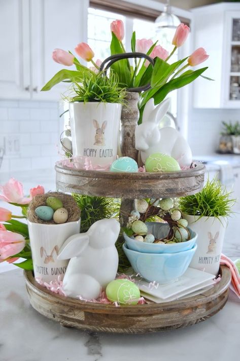 Get some inspiration for decorating your Easter tiered tray. From farmhouse Easter tiered tray decor ideas to rustic Spring tiered trays, there are plenty of Easter decorations for your tiered tray to choose from. Three Tiered Tray, Tiered Tray Diy, Tray Styling, Diy Spring, Easter Centerpieces, Spring Easter Decor, Hoppy Easter, Spring Home Decor, Easter Table