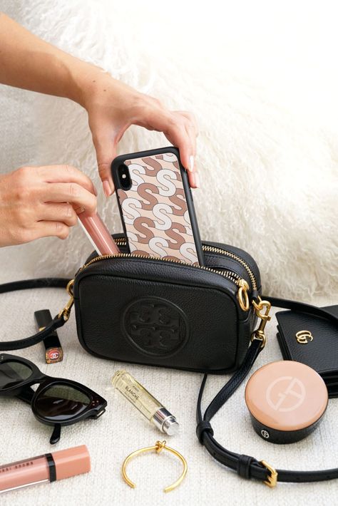 Tory Burch Perry Bombe Mini Bag, Chloe Mini Marcie, Bags Brands, What's In My Purse, Bag Photography, Photography Bags, Inside My Bag, Purse Essentials, Handbag Essentials