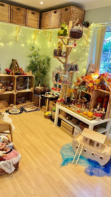 Hayley Dyke on Instagram: "Our journey through Hygge in the Early Years, a peek into our playroom. 🌟 Resources at children’s’ fingertips, changing with the seasons and children’s interests. They’re in control of play, with an inviting setup that sparks creativity, letting their imaginations roam freely. 🌈   #hyggeintheearlyyears #earlyyearslearning #childhoodmagic" Hygge Preschool Classroom, Hygge Eyfs, Home Corner Curiosity Approach, Hygge In The Early Years, Reggio Emilia Approach Philosophy, Curiosity Approach, Diy Projects Gifts, Play Space, Play Spaces