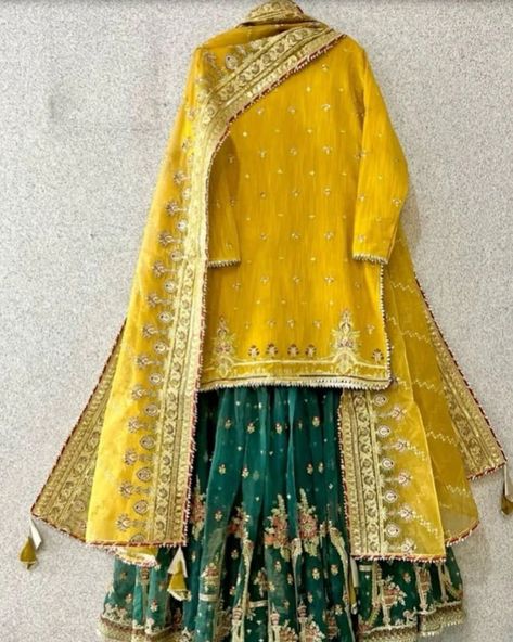 For Order inbox us Mehndi Lehenga Designs, Manje Outfits, Dress For Mehndi, Yellow Lehenga For Haldi, Haldi Outfits For Bride, Worst Outfits, Mehandi Dress, Mayon Dresses, Haldi Outfits