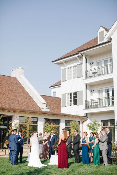 Claire & Austin | An Intimate Kansas City Wedding at The Inn at Meadowbrook » Kansas City Wedding & Portrait Photographer Kansas City Wedding Venues, Kansas City Wedding Photography, Seattle Wedding Photography, City Wedding Photography, Kansas City Wedding, Seattle Wedding, Micro Wedding, Wedding Mood, City Wedding