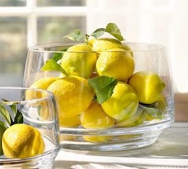 henning love: Lemons, oranges and limes Yacht Ideas, Hydrangea Cottage, Fruit Salsa Recipe, Fruit Bowl Display, Bowl Display, House Styling, Lemon Bowl, Fruit Diet, Kitchen Table Centerpiece