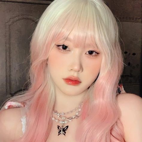 White To Pink Hair, White Hair With Pink Tips, White And Pink Hair, Pink Blonde Hair, White Hair Color, Hair Color Streaks, Blonde With Pink, Short Hair Tutorial, Pfp Icons